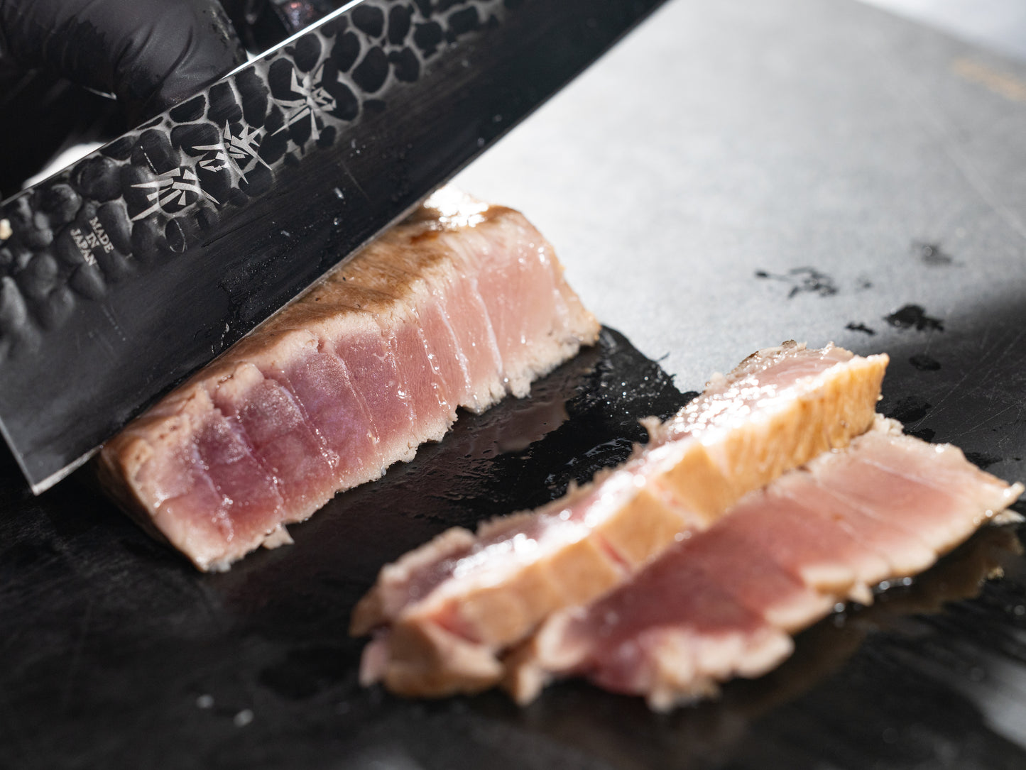 メバチマグロの中トロの藁焼き