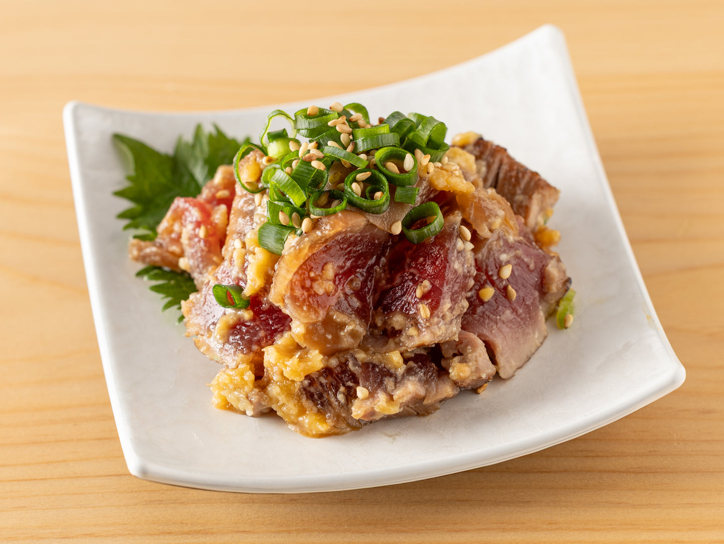 メバチマグロの中トロの藁焼き